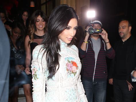 kim kardashian avec givenchy pour la chine